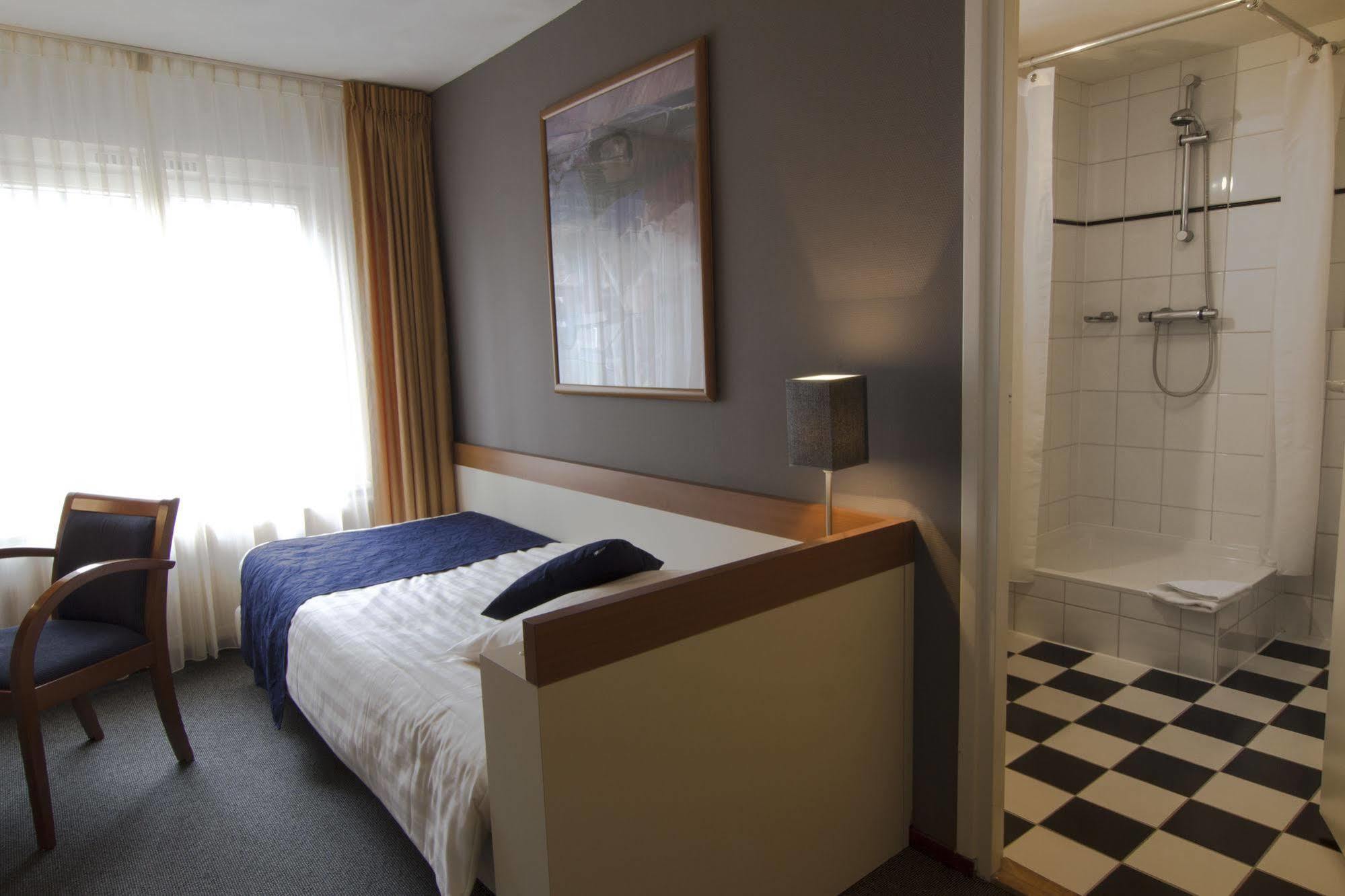 Hotel Boer Goossens Den Dungen Bagian luar foto